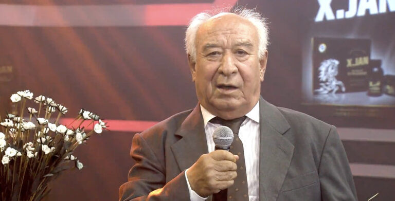 ئابلىز شاكىر