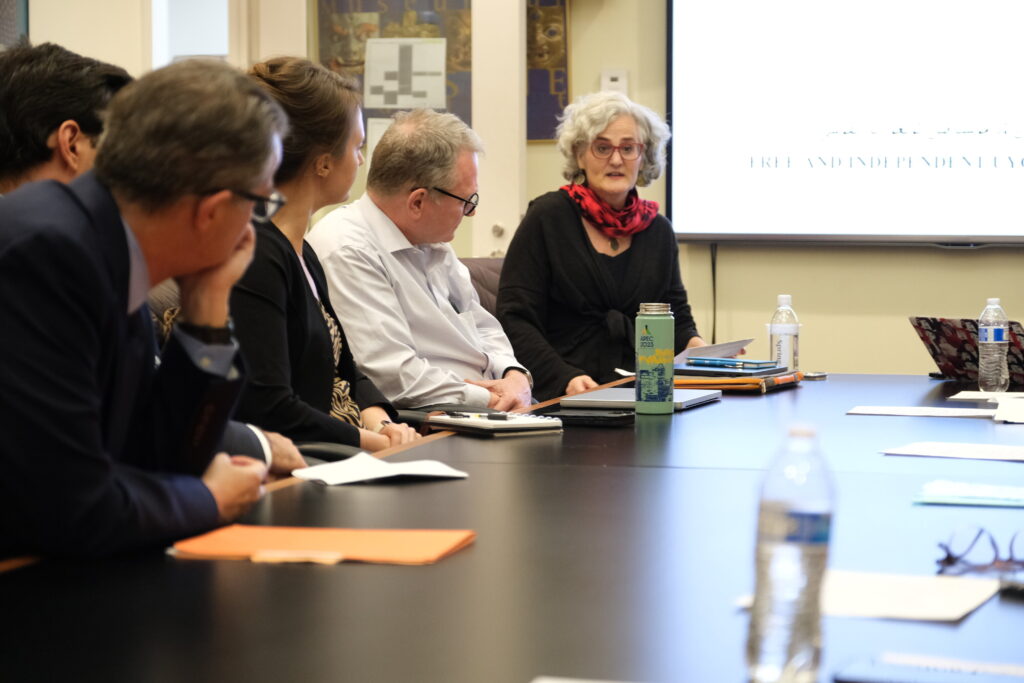 رېبېككا كلاۋز: ئۇيغۇر تىللىق تاراتقۇ نېمە ئۈچۈن مۇھىم؟