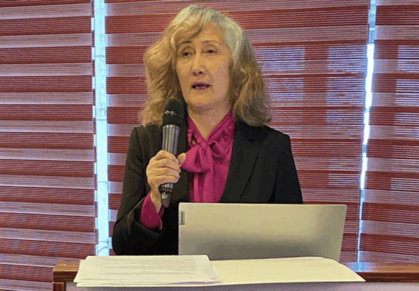 selime Kamal, Senior Editor