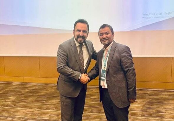 Enqere échilghan yighinda türkiyediki uyghur köchmenliri üchün teklip- lahiyeler otturigha quyuldi