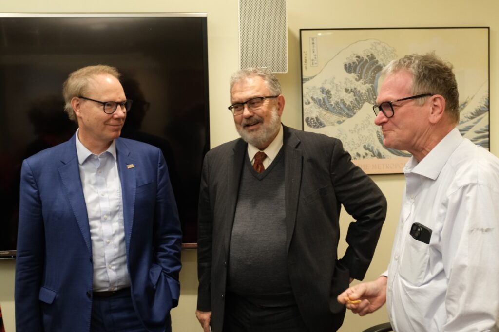 دۆلەت مەجلىسى ختاي ئ‍شلىرى كومېتىتى دىرىكتورى پېيرو : سىلەر ئەسلەرنى ۋە بىر خەلقنىڭ روھىنى ساقلاپ قېلىۋاتىسىلەر