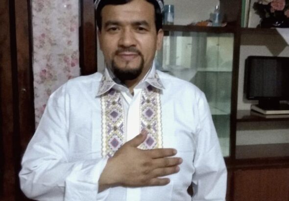 ‍IStanbulda saqchilar er-ayal uyghurlarni tutqun qilghan