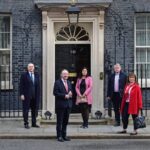 En'gliye-xitay munasiwitide zor burulush: xitay alte neper en'gliye parlamént ezasigha qoyghan jazani bikar qildi