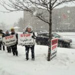 Qanche uyghur qehritan soghuqta bashqilar biz üchün qilghandek özi üchün namayish qilalaydu?